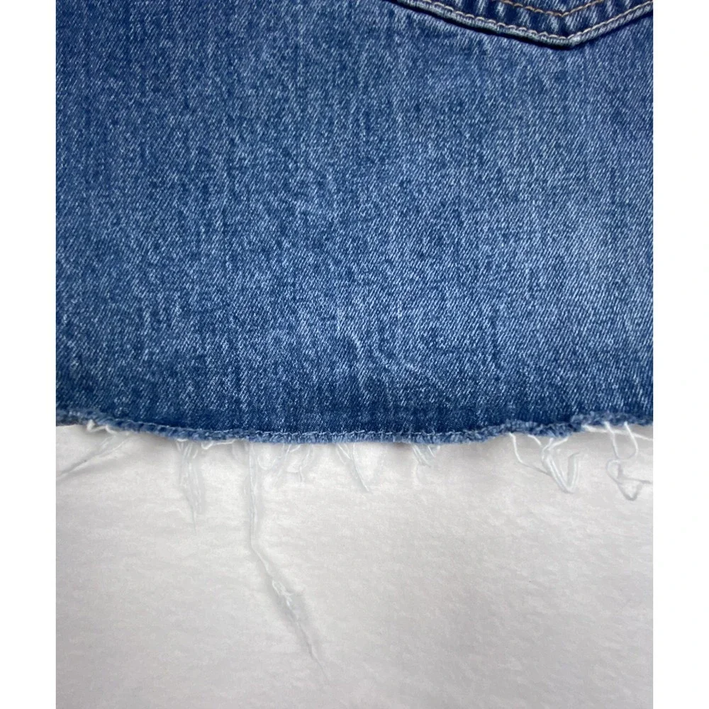 Hollister Low-Rise Baggy Denim Shorts Medium Wash Cut Off Frayed Hem Size 18 W34